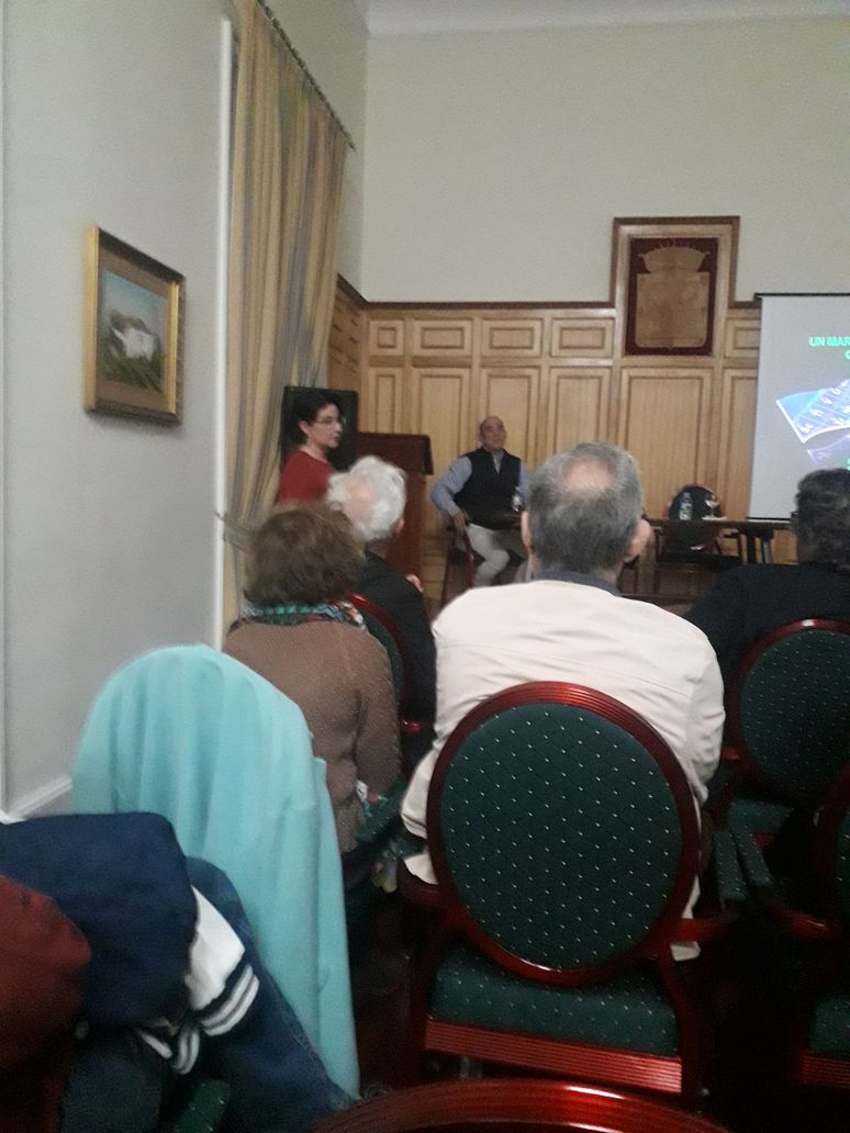 Conferencia Guillermina tabla periódica Liceo Taoro - 1