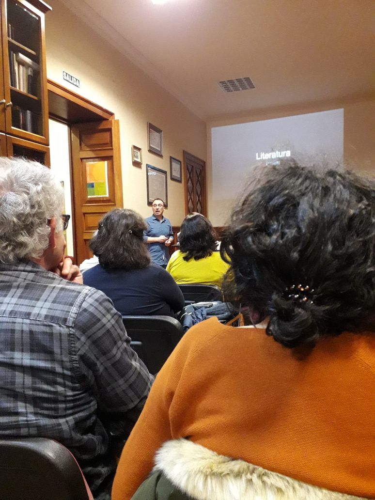 Foto conferencia Teorema de la Rosa. Matemáticas, Naturaleza y Literatura - 1