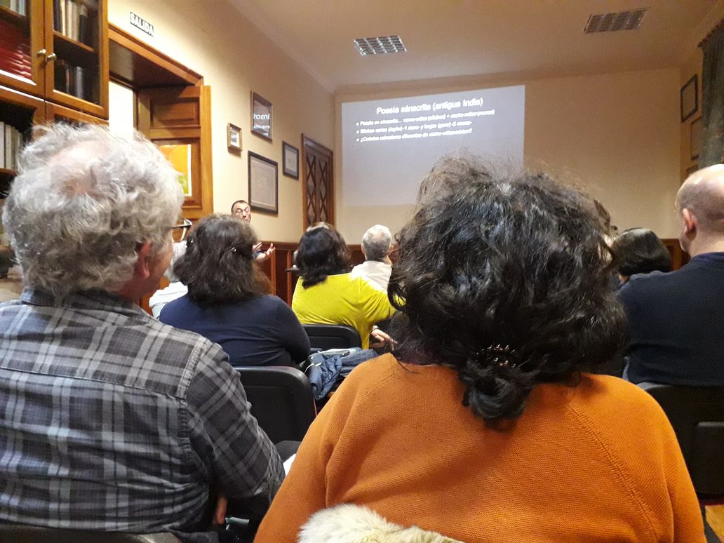 Foto conferencia Teorema de la Rosa. Matemáticas, Naturaleza y Literatura - 2