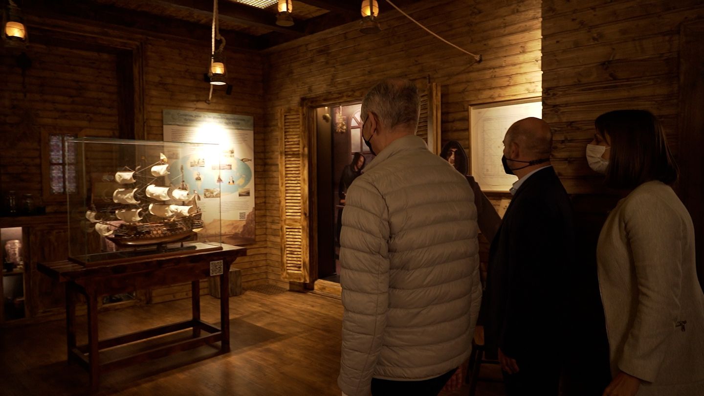 Entrando a la sala de navegación museográfica 3